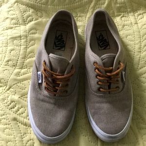 Women’s Vans low top, barely worn with box